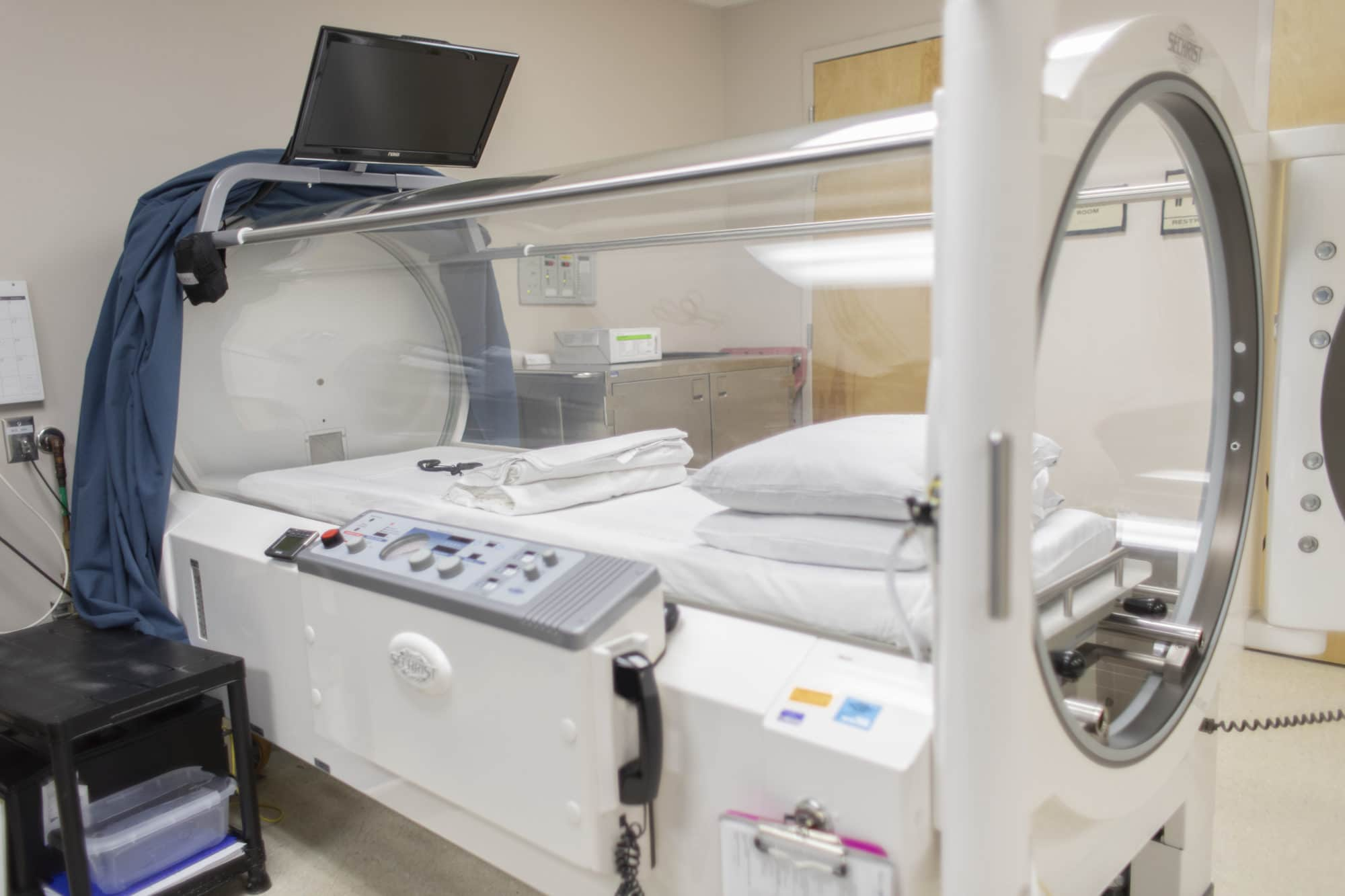 Hyperbaric Oxygen Chambers: Is it necessary in oxygen therapy?