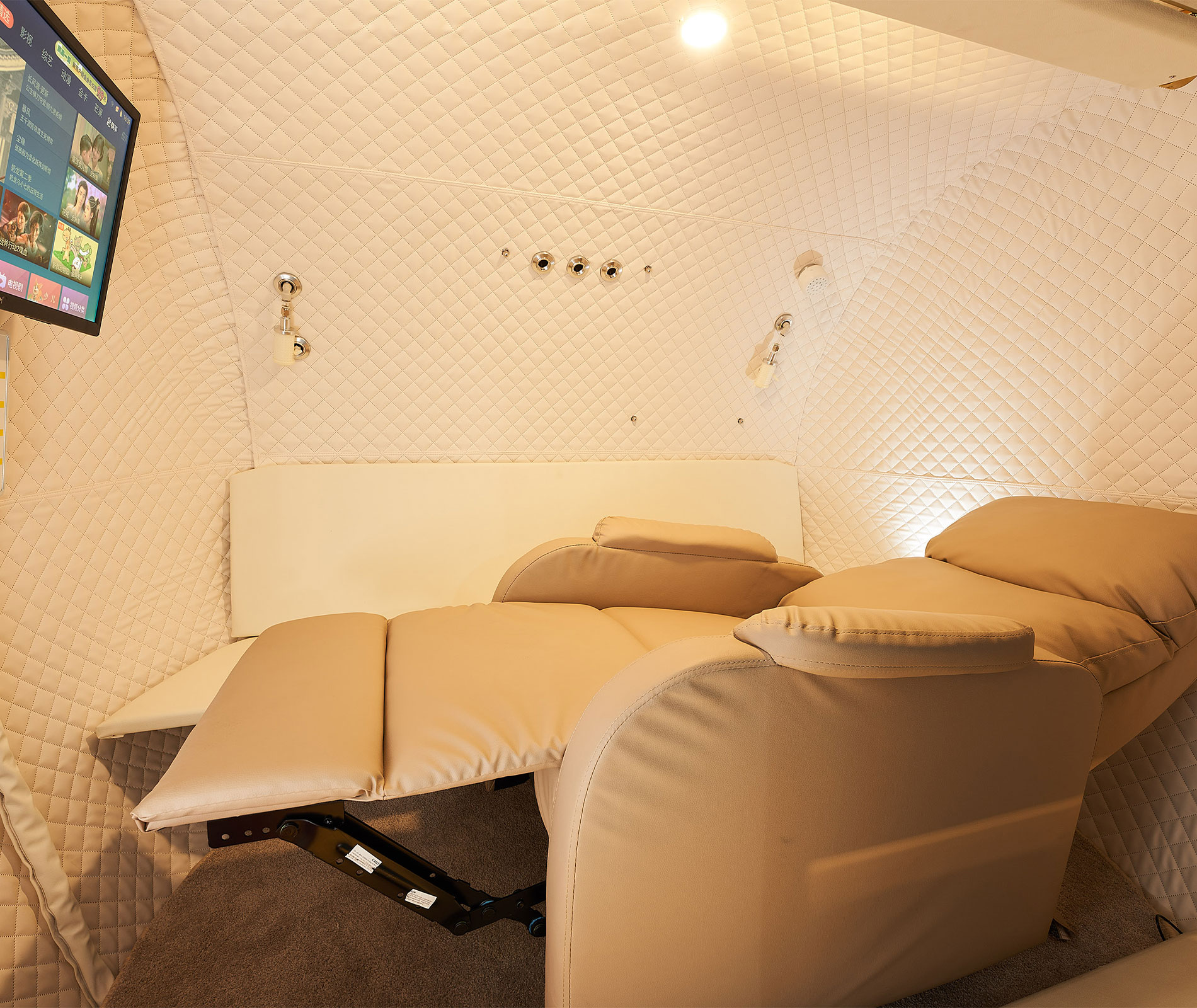 The latest model HE5000 hyperbaric oxygen chamber for  5 people